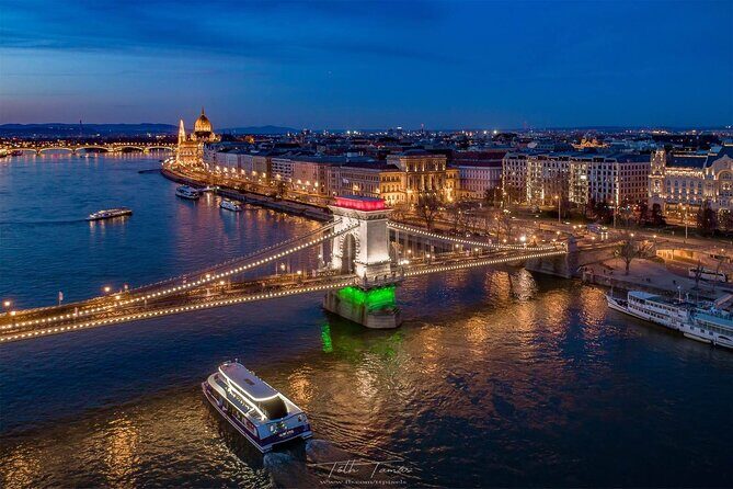 4 Course Dinner Cruise with Operetta, Folk Show and Welcome Drink - The Welcome Drink and the Water Question Nobody Wants