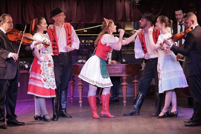 4 Course Dinner Cruise with Operetta, Folk Show and Welcome Drink - Entertainment: Operetta, Folk Show, and the Audience Participation Factor