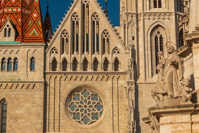 4 hours long private minivan tour in Budapest - Price and value for a group of up to six