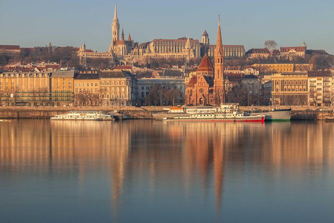 4 hours long private minivan tour in Budapest - Meeting points and how the pickup affects your day