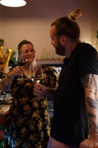 8-Tier Hungarian Wine Tasting in a Cozy Downtown Wine Bar - The 2-hour flow: How the 8 wines are paced
