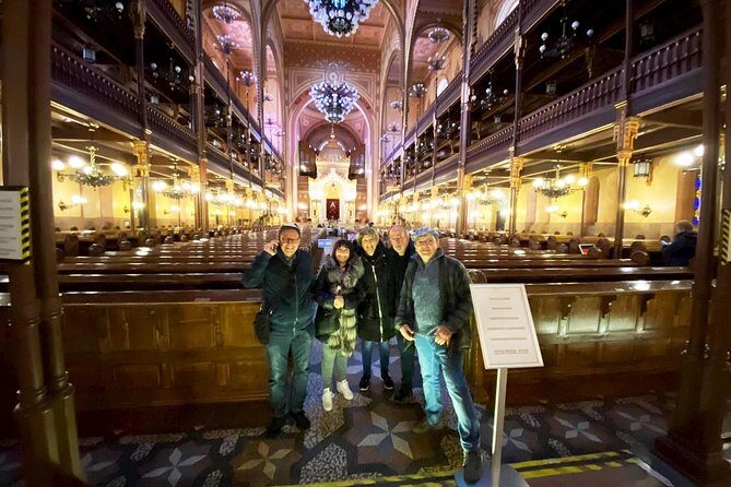 A Journey through Jewish Budapest - Walking Tour - Meeting your historian guide: why pacing and personality matter