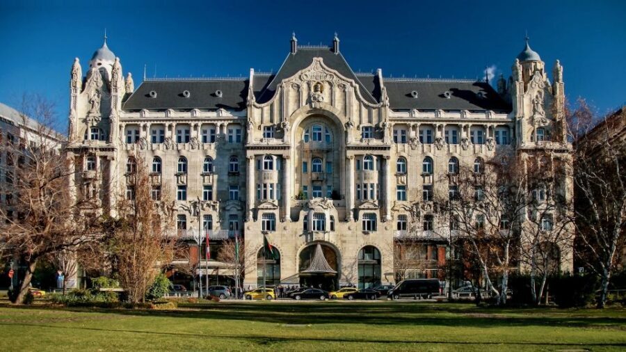 Art Nouveau Tour in Budapest: 3-Hour Private Tour - The key theme: facades, symbolism, and “readable” architecture