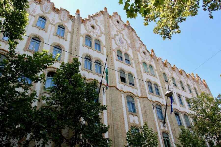 Art Nouveau Tour in Budapest: 3-Hour Private Tour - Architect stories you can actually use