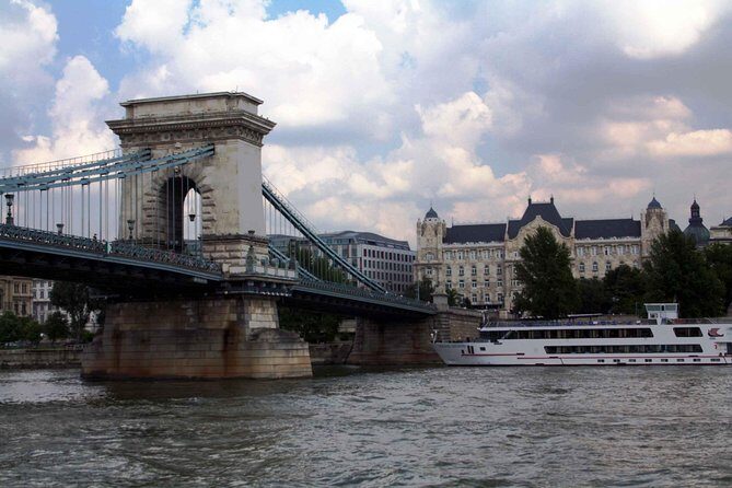 Booze Cruise Budapest Sightseeing Danube Cruise - A One-Hour Danube Sip-Session From Akadémia Pontoon