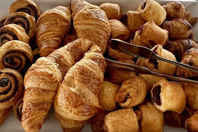 Bottomless Brunch and Cruise with Prosecco in Budapest - Pickup vs. DIY: When the Optional Service Is Worth It