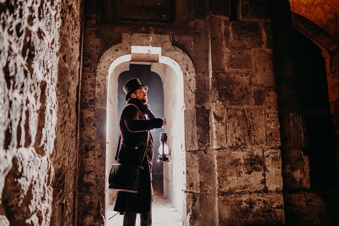 Buda Castle District Dark History, Legends and Vampire Night Tour - Meeting at Zero Kilometre and starting your climb