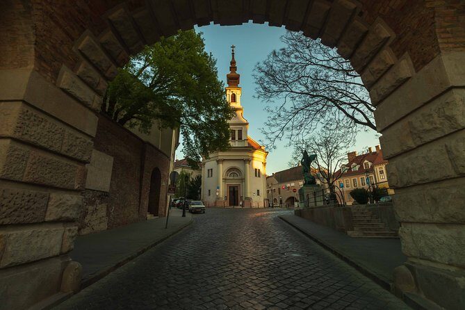 Buda Castle Quarter Walking Tour - Disz Square: architectural stories plus the nearby Jewish landmarks