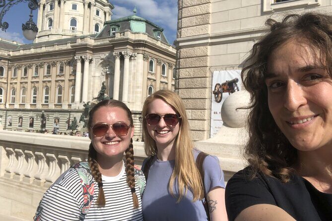 Buda Castle Walking Tour: A Kingdom of Many Nations - Sándor Palace: A Quick Stop That Adds Real-World Context