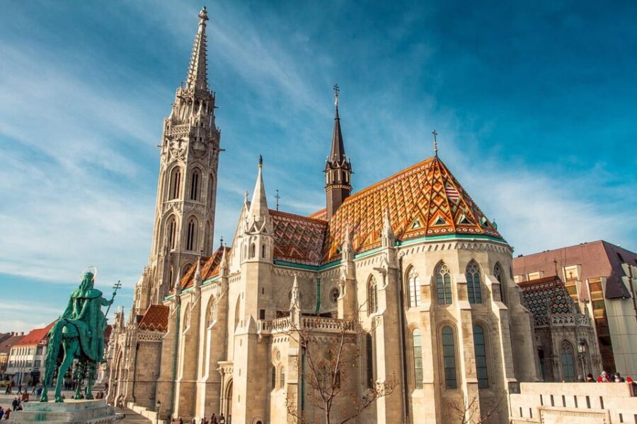 Buda Castle Walking Tour: Fishermans Bastion - Royal Palace - Buda Castle and the Sándor Palace walk: where the story lands
