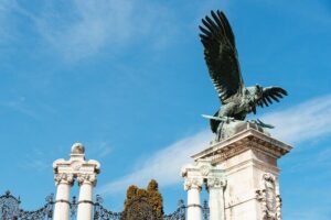 Buda Castle's Secrets with a Historian - National Archives Pass-By: The WWII Marks You Can See