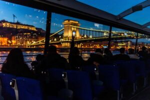 Budapest: 1-Hour Evening Sightseeing Cruise with Drink - The 1-Hour Route: What You’ll See Between Bridges and Castle Hill