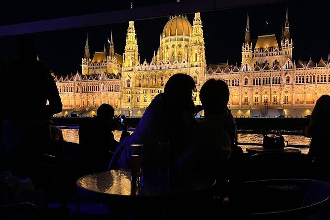 Budapest: 1-Hour Highlights Cruise with Welcome Drink - Who Should Book This Danube Highlights Cruise