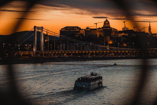 Budapest: 1-Hour Highlights Cruise with Welcome Drink - No Audio Guide: How to Make the Most of Onboard Wi‑Fi
