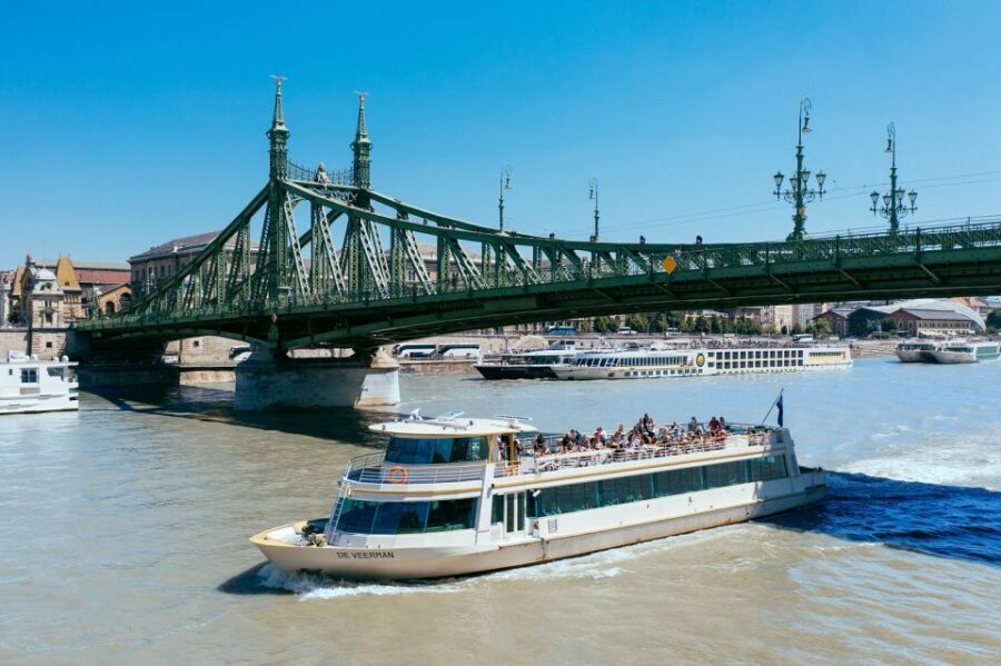 Budapest: 1-hour Sightseeing Danube River Cruise - Key things to know before you board