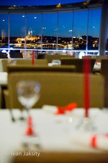 Budapest: 2-Course Dinner for 2 on a Boat Restaurant - Who should book this Danube boat dinner (and who might skip it)