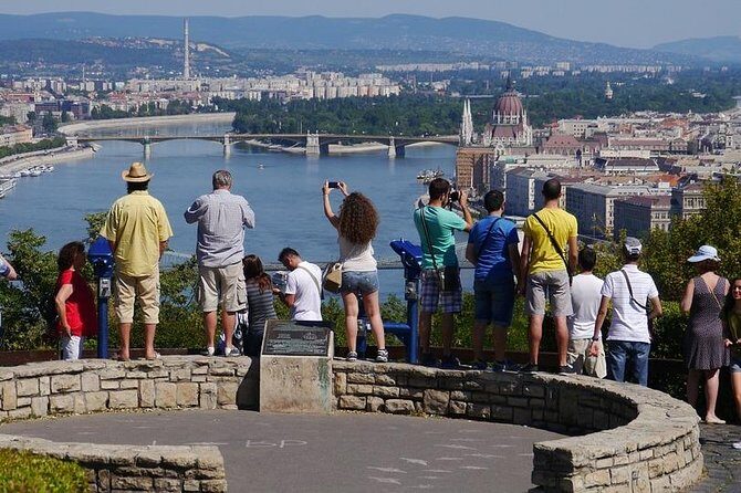 Budapest: 3-Hour Live-guided Bus Tour and 1-hour River Cruise - The Danube cruise from MAHART Dock 6: great views, mixed audio
