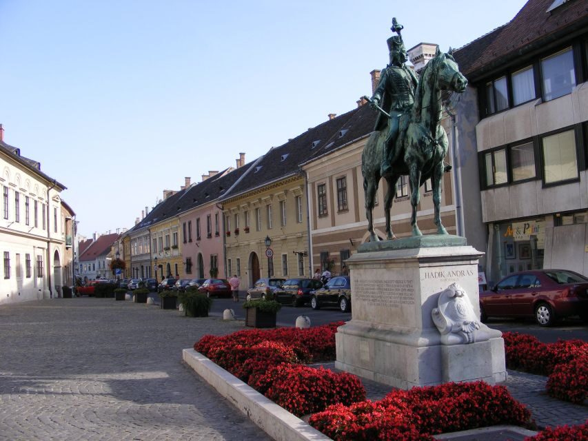 Budapest 3-Hour Private Walking Tour with Route Options - Choosing Between Pest, Castle District, Jewish Quarter, or City Shopping
