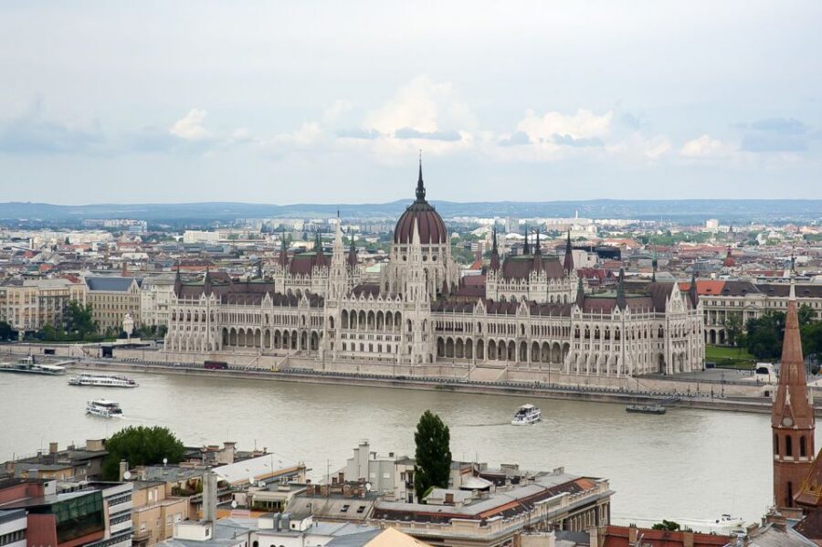 Budapest 3-Hour Walking Tour in Italian - Budapest in 3 hours: how the route actually works
