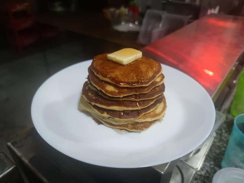 Budapest: 4-hour Bottomless Brunch w/ Cocktails & Craft Beer - Ruin Brew Timing: Drinks from 11, Breakfast at Noon, Wraps at 4