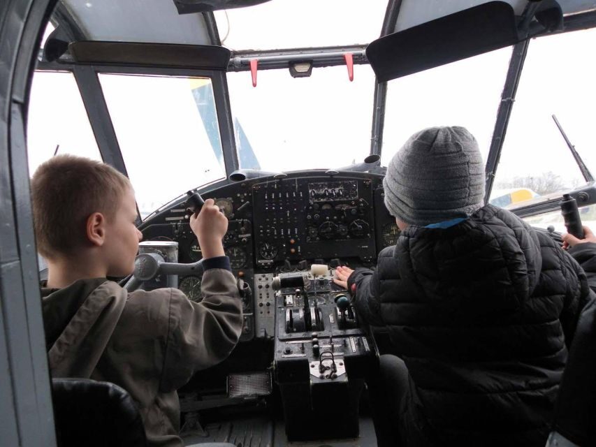 Budapest: Aeropark Admission Ticket - The cockpit experience: pretending to fly across an imaginary globe