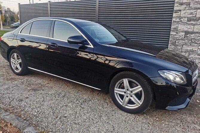 Budapest Airport transfer - Arriving At Budapest Airport: The Name-Sign Pickup That Saves Time