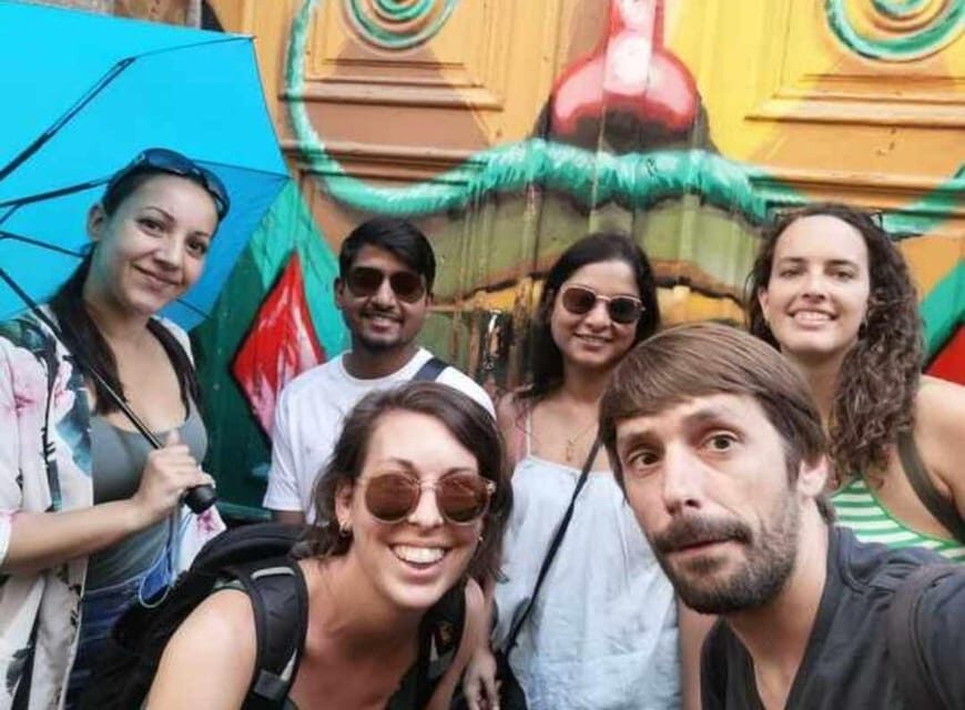 Budapest: Alternative Street Art & Jewish Tour - Emblems, monuments, and the street-level contrast you can actually see