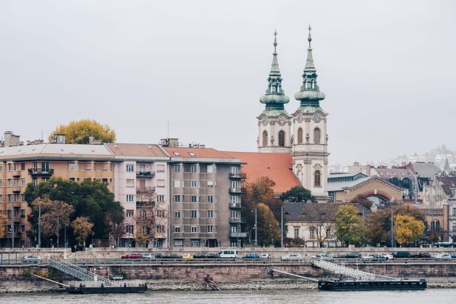 Budapest: Alternative Street Art & Jewish Tour - What the 3 hours feels like on the ground