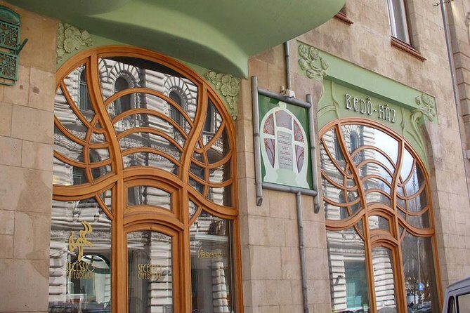 Budapest Art Nouveau Walking Tour - Stop 4: Kazinczy Street Synagogue and the Interior Timing Catch