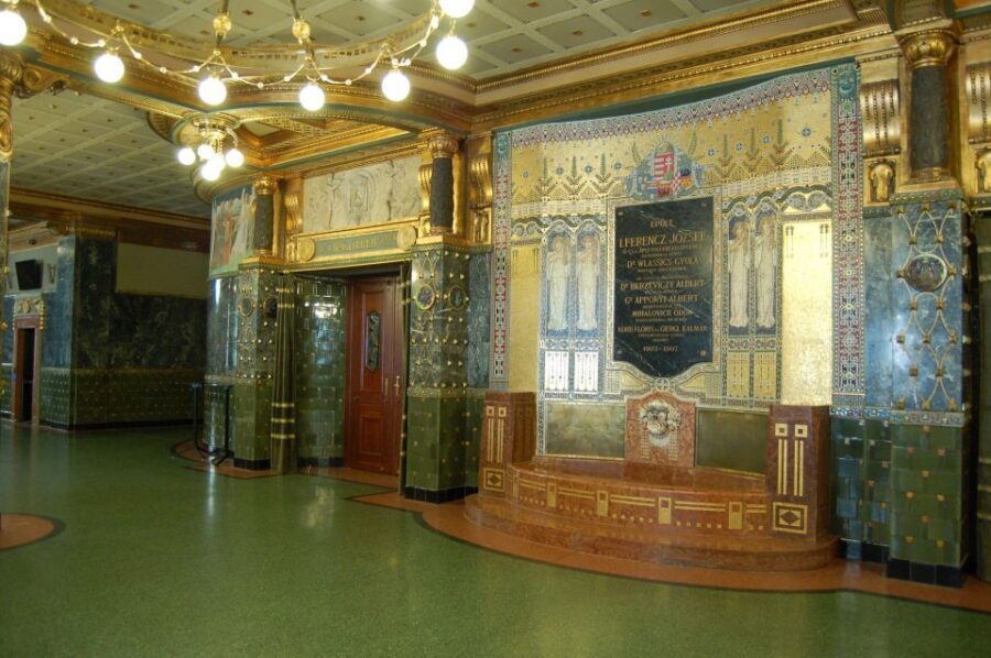 Budapest Art Nouveau Walking Tour - Thonet House and the porcelain-tile detail spotting