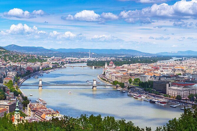 Budapest Audio Guide Cruise with Day, Sunset and Night Options - Day vs Sunset vs Night: Pick Your Comfort, Not Just Your Photos