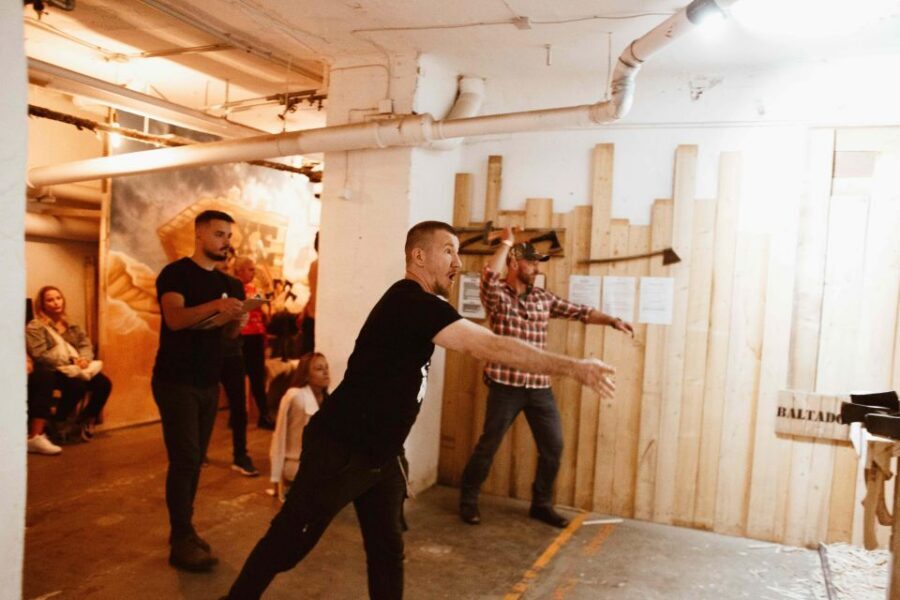 Budapest: Axe Throwing Experience - Price and value: is $24 for an hour worth it?