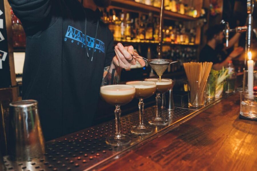 Budapest: Bar Crawl with a Local Guide - Wesselényi utca 21 Stop: A Short, Fun Jump Into the Bar Scene