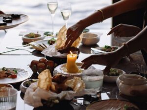 Budapest: BBQ Dinner Cruise w/ Live Music & Unlimited Drinks - The BBQ dinner and seasonal menu: what you’re really paying for