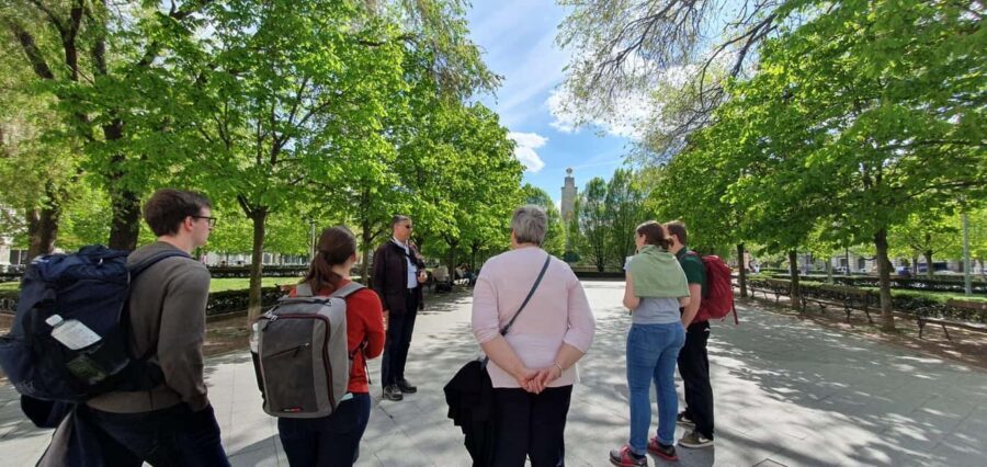 Budapest: Best of Downtown and Jewish Quarter Tour - Meeting by the Statue of Gyula Andrássy: start where the city means business