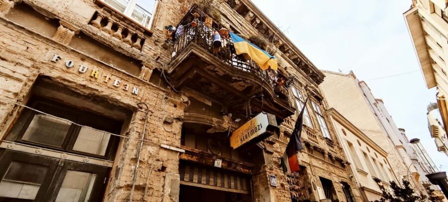 Budapest: Best of Downtown and Jewish Quarter Tour - Ending at Szimpla Kert (Kazinczy Street): turn the tour into an instant night plan