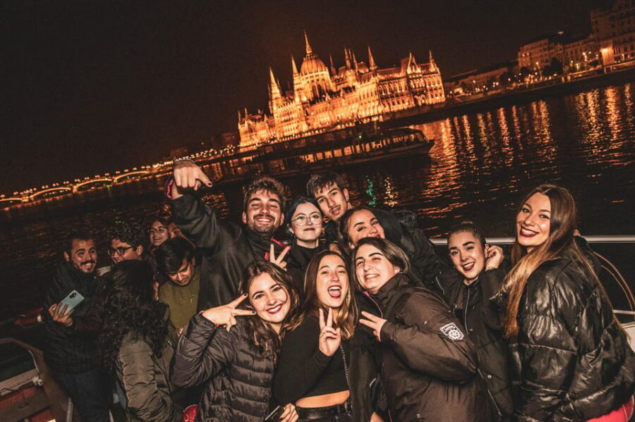Budapest: Boat Party with option of Unlimited Drinks - What you’ll actually see on the cruise after dark