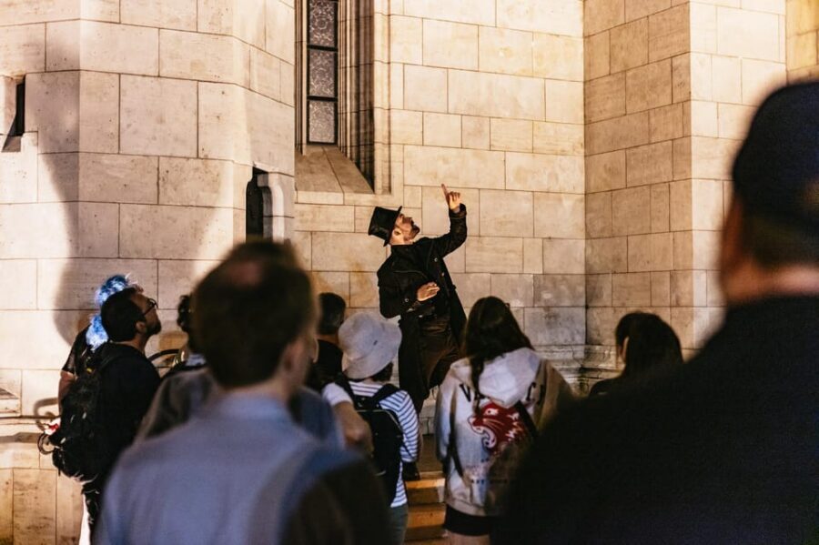 Budapest: Buda Castle District Vampires and Myths Night Tour - Meeting at Kilometre Zero: the quickest way to start right