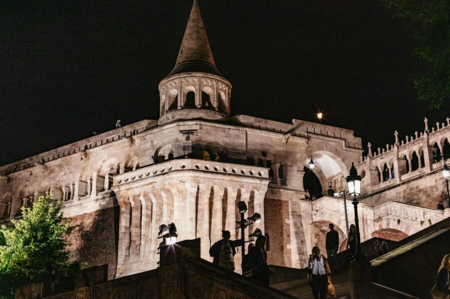 Budapest: Buda Castle District Vampires and Myths Night Tour - Buda Castle photo stop: seeing the big icon in the dark