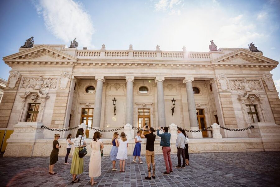Budapest: Buda Castle Walk with Saint Stephen's Hall - How the palace went from royal age to WWII damage to restoration