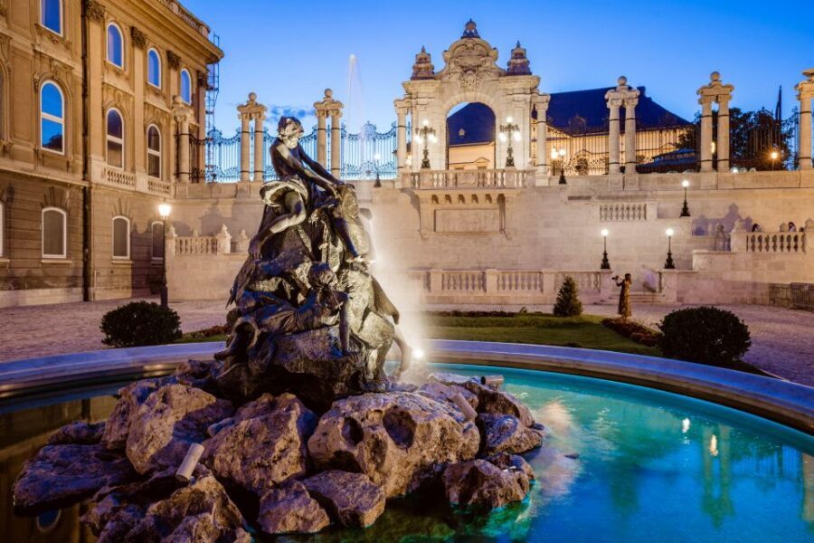 Budapest: Buda Castle Walk with Saint Stephen's Hall - Who this tour fits best (and who should skip it)