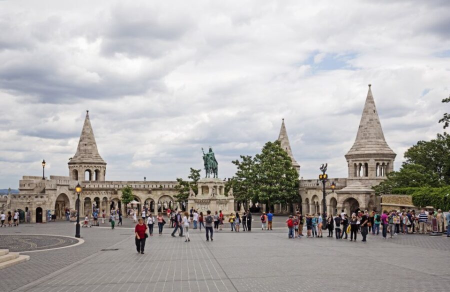 Budapest: Castle District Walk with Matthias Church Entry - Matthias Church entry (skip the line) and what the guide brings inside