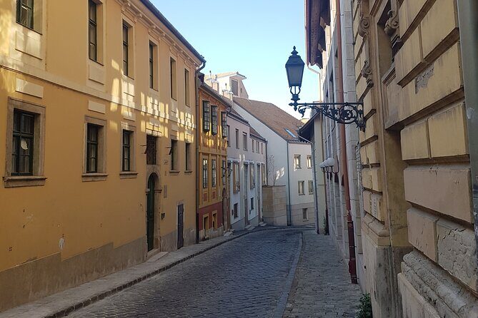 Budapest Castle District Walking Tour - Stop 6: Hospital in the Rock—nuclear bunker, labyrinths, and huszár humor