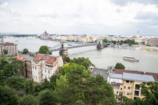 Budapest Castle Walk - The meet point and how the 3:00 pm start affects your day
