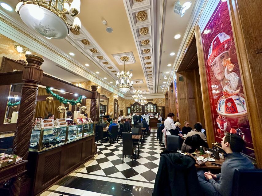 Budapest: Christmas Market Guided Walking Tour with Tastings - The historical coffee house stop
