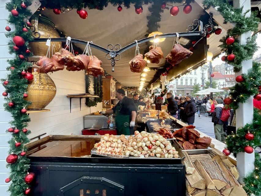 Budapest: Christmas Market Guided Walking Tour with Tastings - Price, expectations, and the one possible drawback