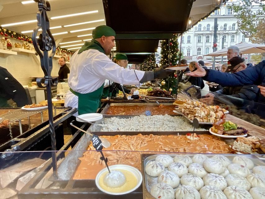 Budapest: Christmas Market Guided Walking Tour with Tastings - Hungarian Christmas traditions are food-first