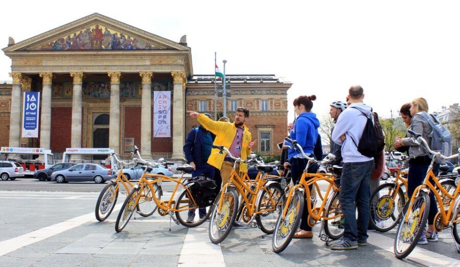 Budapest: City Bike Tour with Coffee Stop - St. Stephen’s Basilica, Liberty Square, and Parliament without the detours