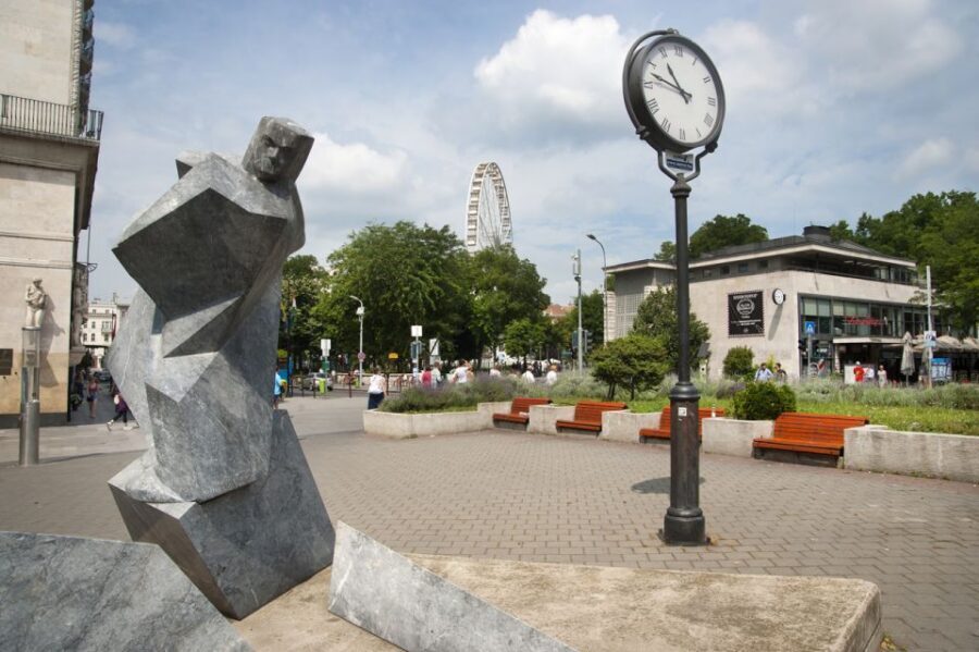Budapest: City Center Walking Tour - From Marcius 15 Square to the Great Blessed Lady cathedral
