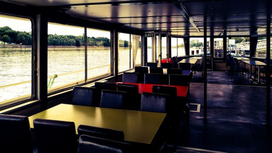 Budapest: City Highlights Cruise with Welcome Drink - Onboard Comfort Stuff That Really Matters (Toilets, Condensation, Smoking)